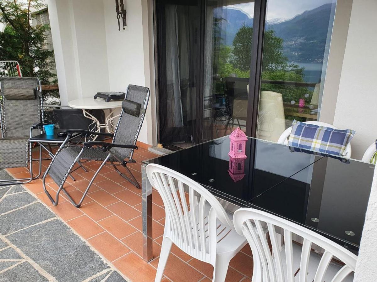 1 Zimmer Apartment Mit Seesicht Und Pool Gambarogno ภายนอก รูปภาพ